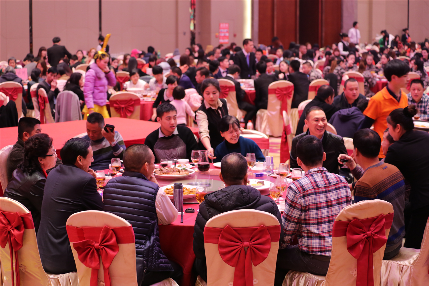 舒适湾嘉华集团2016团拜会照片集锦,精彩回顾!