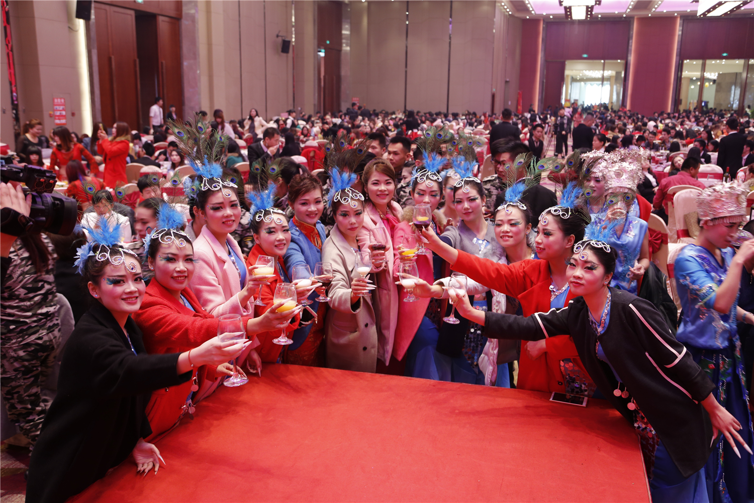 舒适湾嘉华集团2016团拜会照片集锦,精彩回顾!